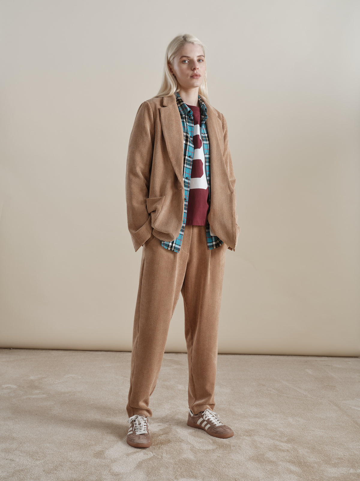 Silvia Pantalone Cammello donna 8pm - 1