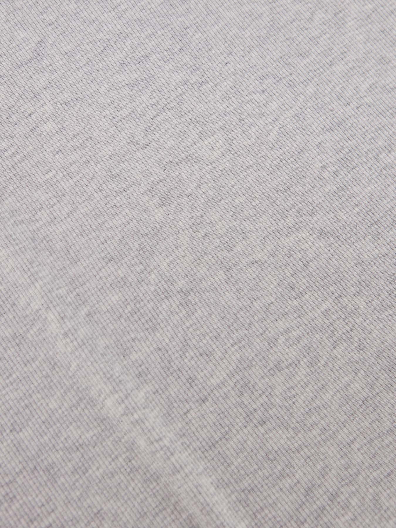 I wear a Pearly Grey Marl T-shirt. women 8pm - 4