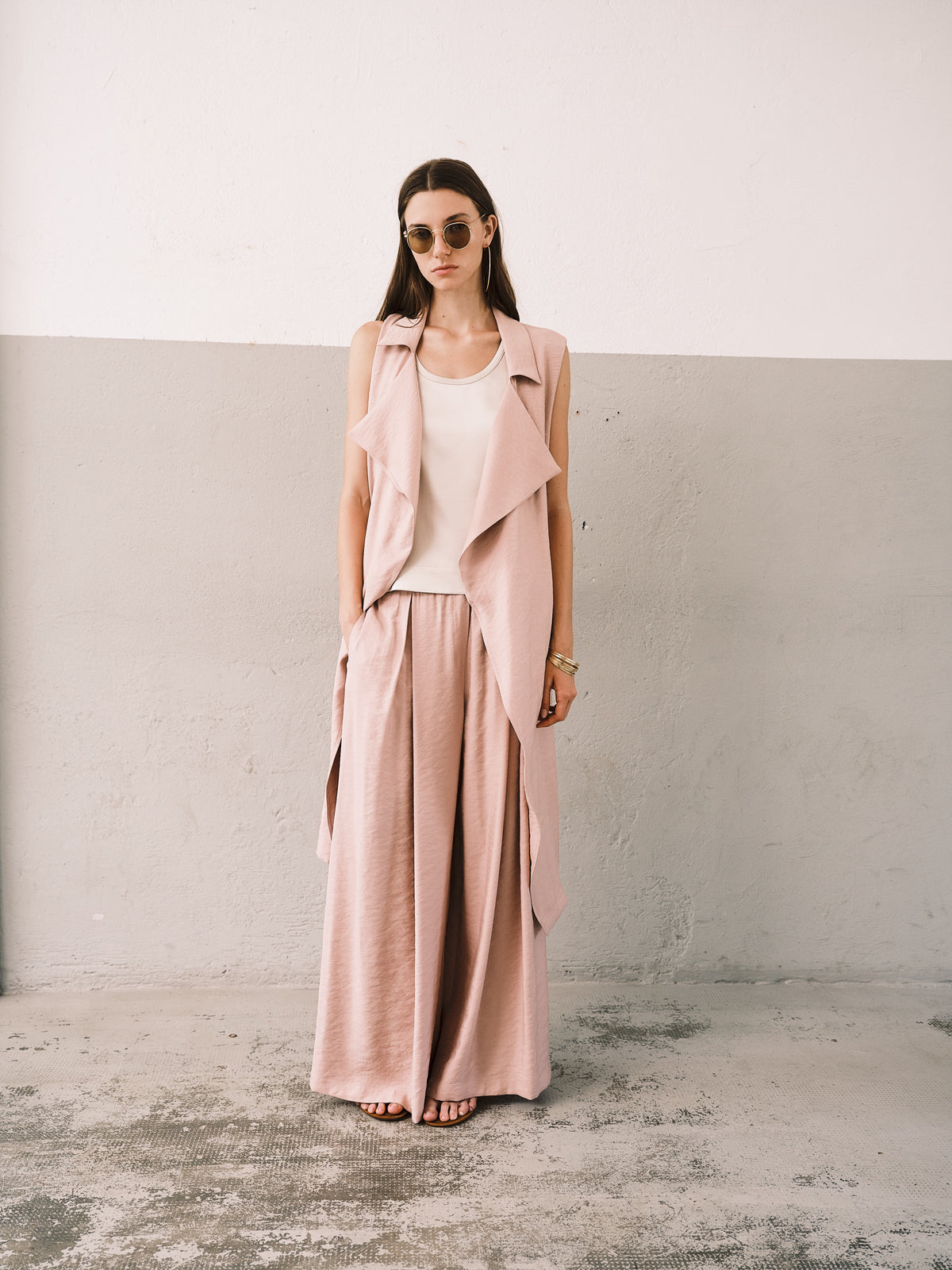 Dubai-a Gilet English Rose women 8pm - 1